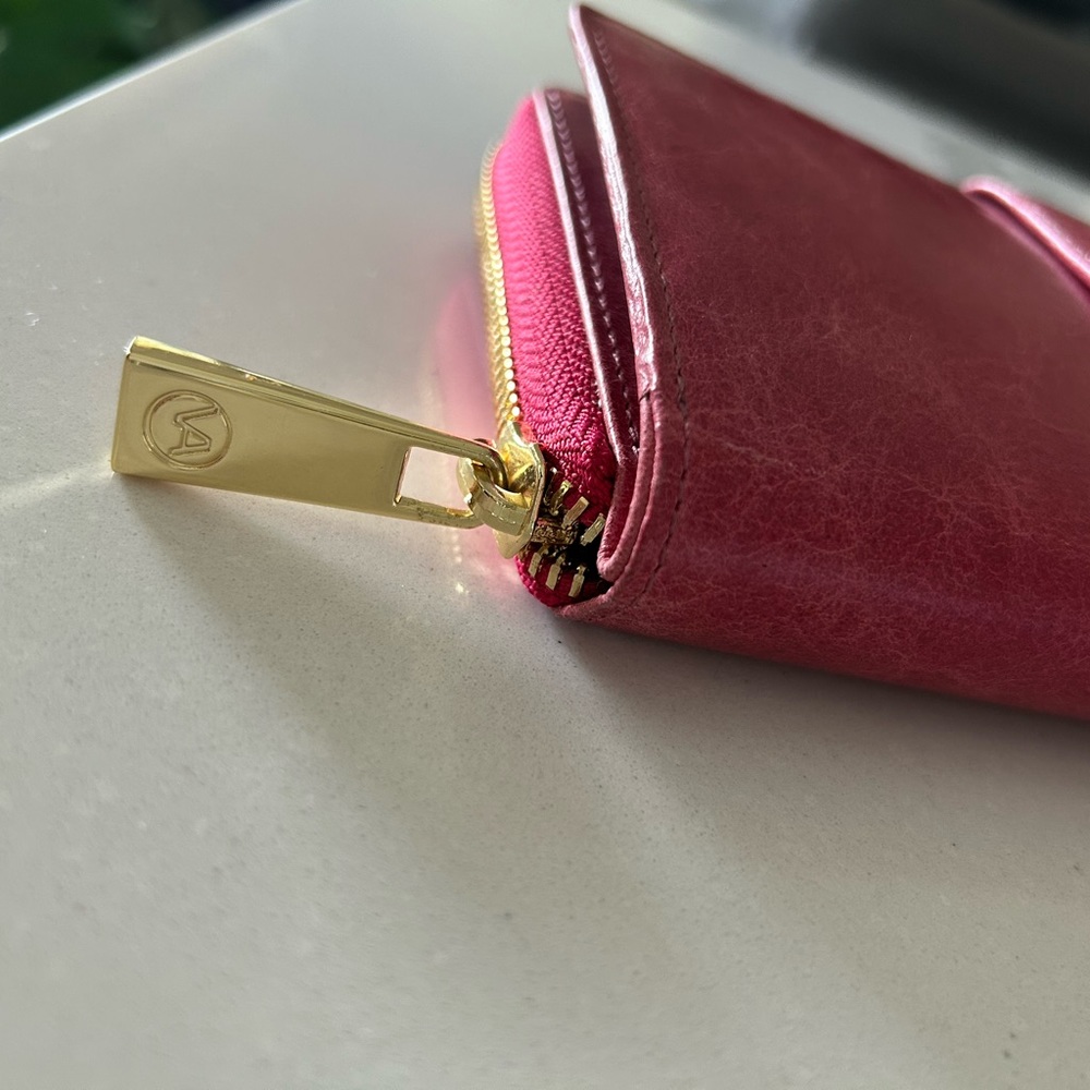 VALENTINA WALLET with gold hardware ~ brand new without tags 🌺w/OG cards & pads - Picture 2 of 9